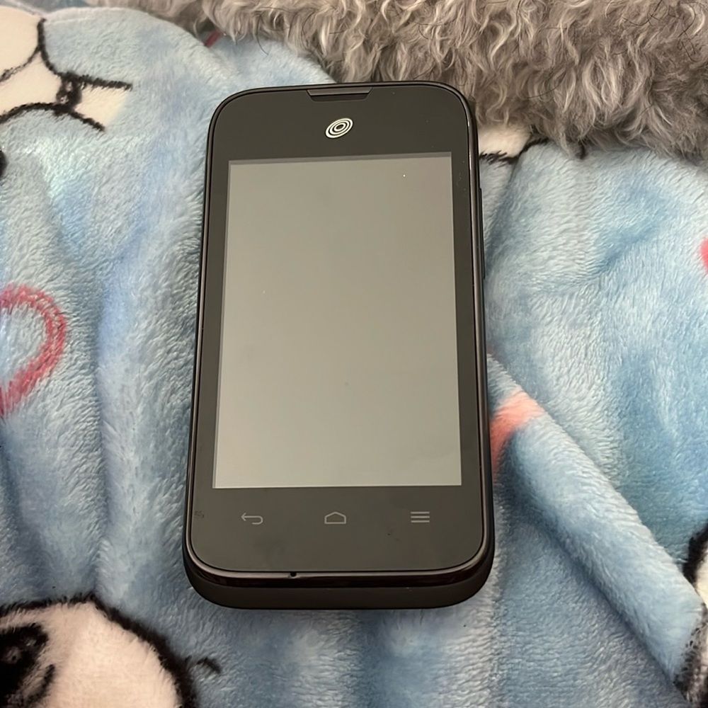 Huawei cell phone No charger but makes a great prop